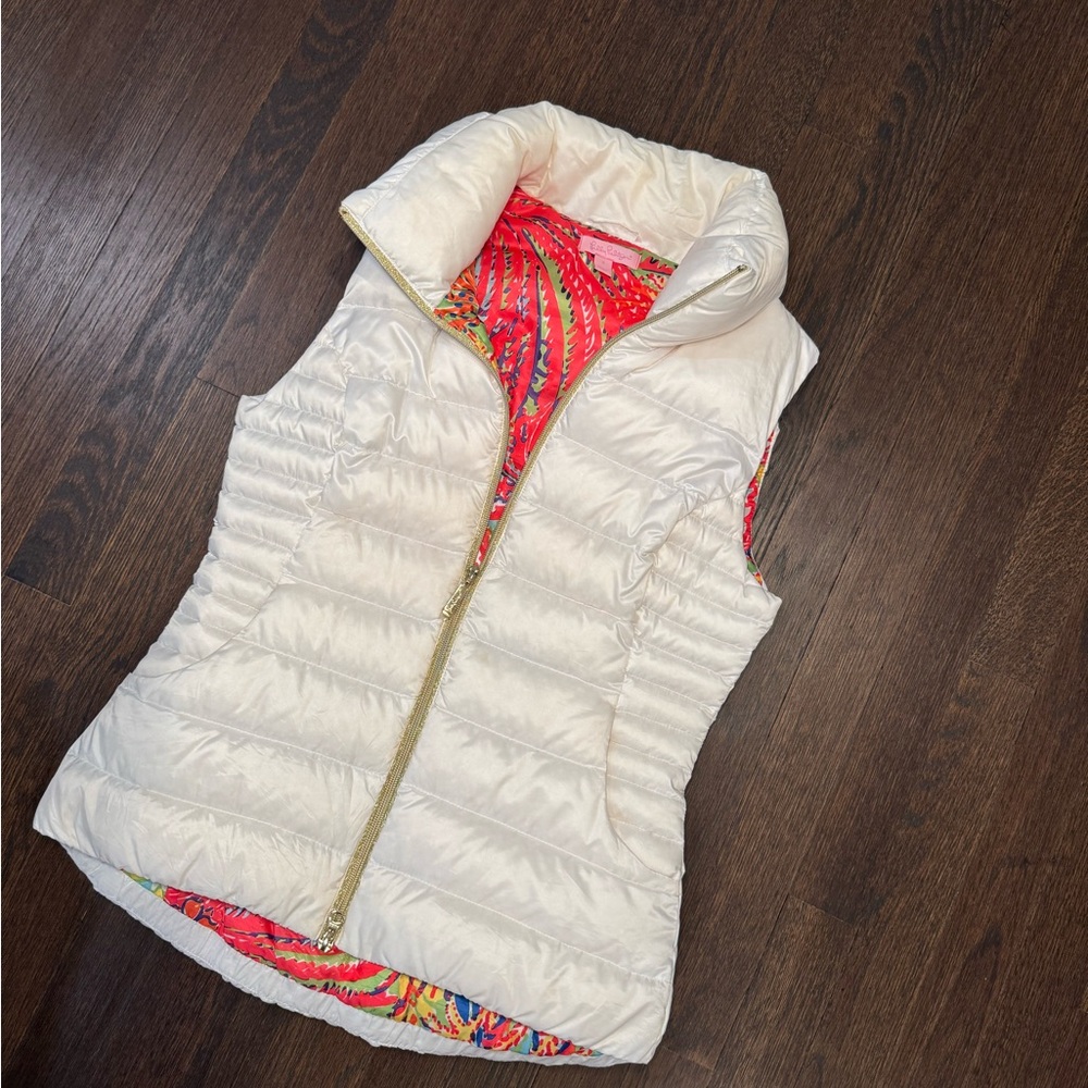 Lilly Pulitzer White Vest with Vibrant Lining